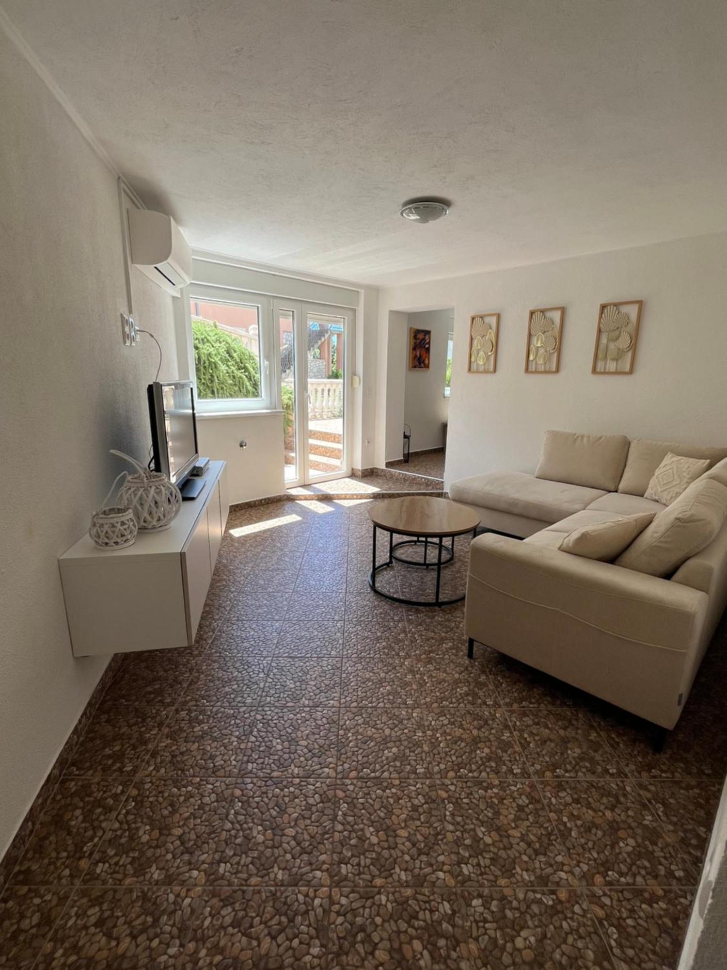 Apartments Adria Crikvenica Exterior photo