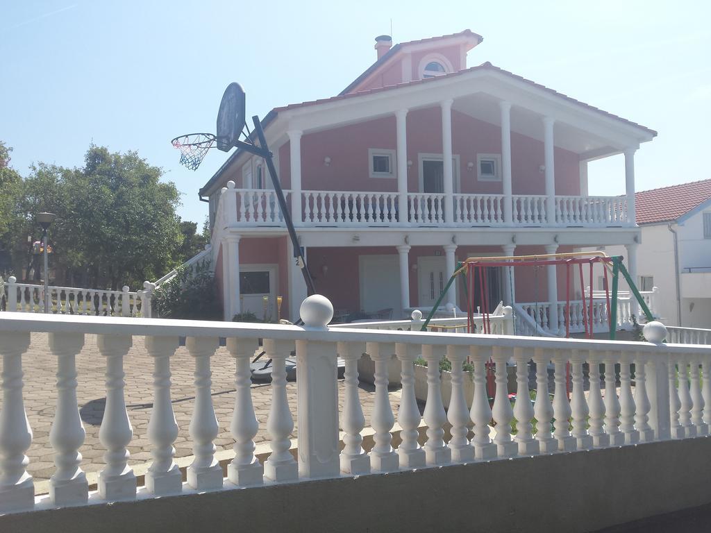 Apartments Adria Crikvenica Exterior photo